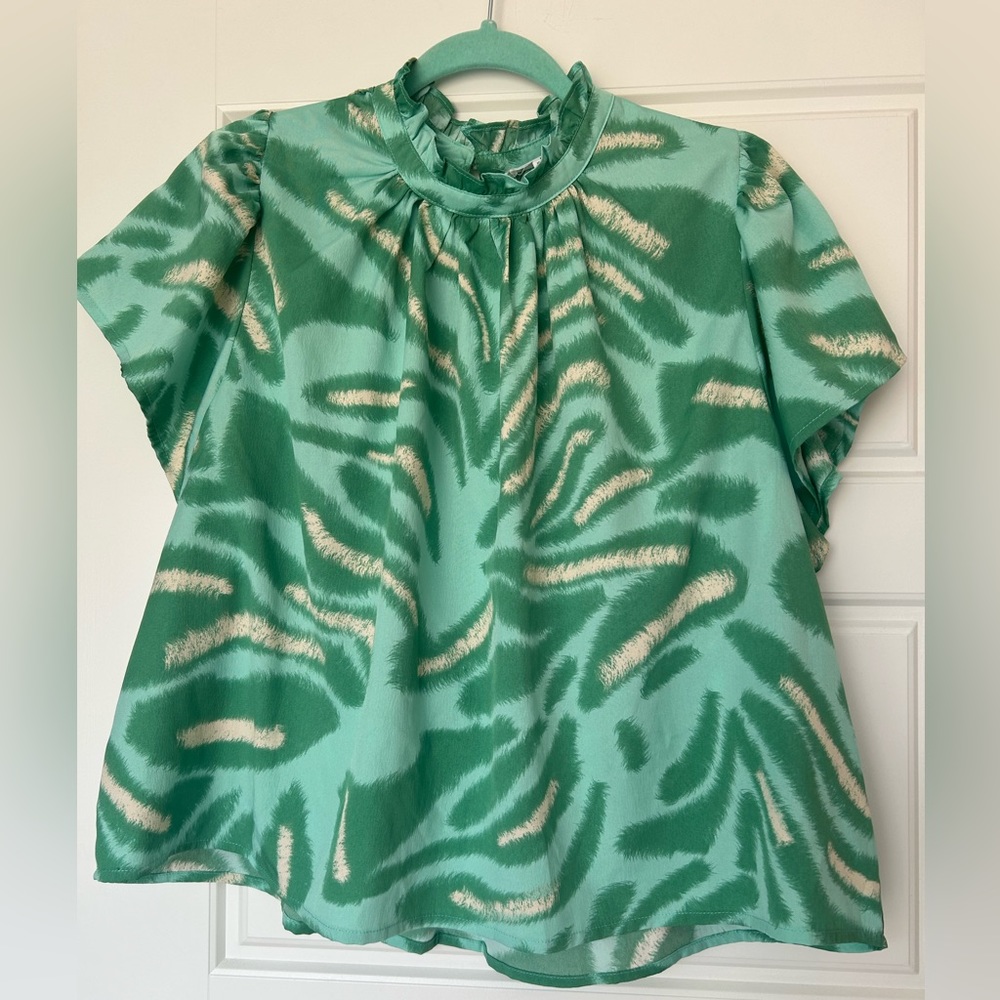 THML blouse sz. Large